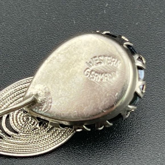 West Germany Signed Filigree Open Work Dangle Drop Dog Tooth Set Rhinestone Broo - Picture 3 of 4